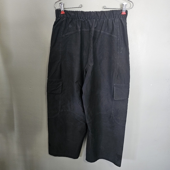 Lululemon Athletica light ultitech cargo pocket high-rise crop pants 26 - Picture 8 of 12